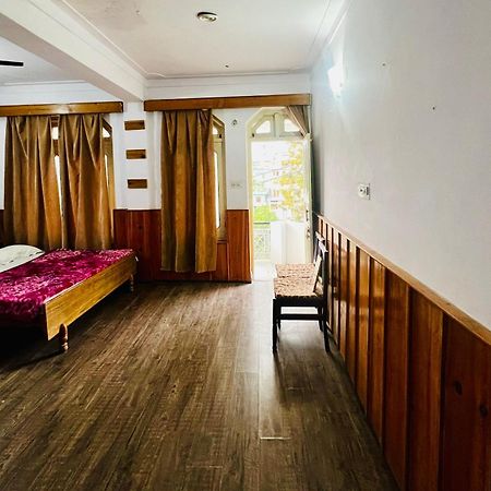 Inder Palace Barkot Екстер'єр фото