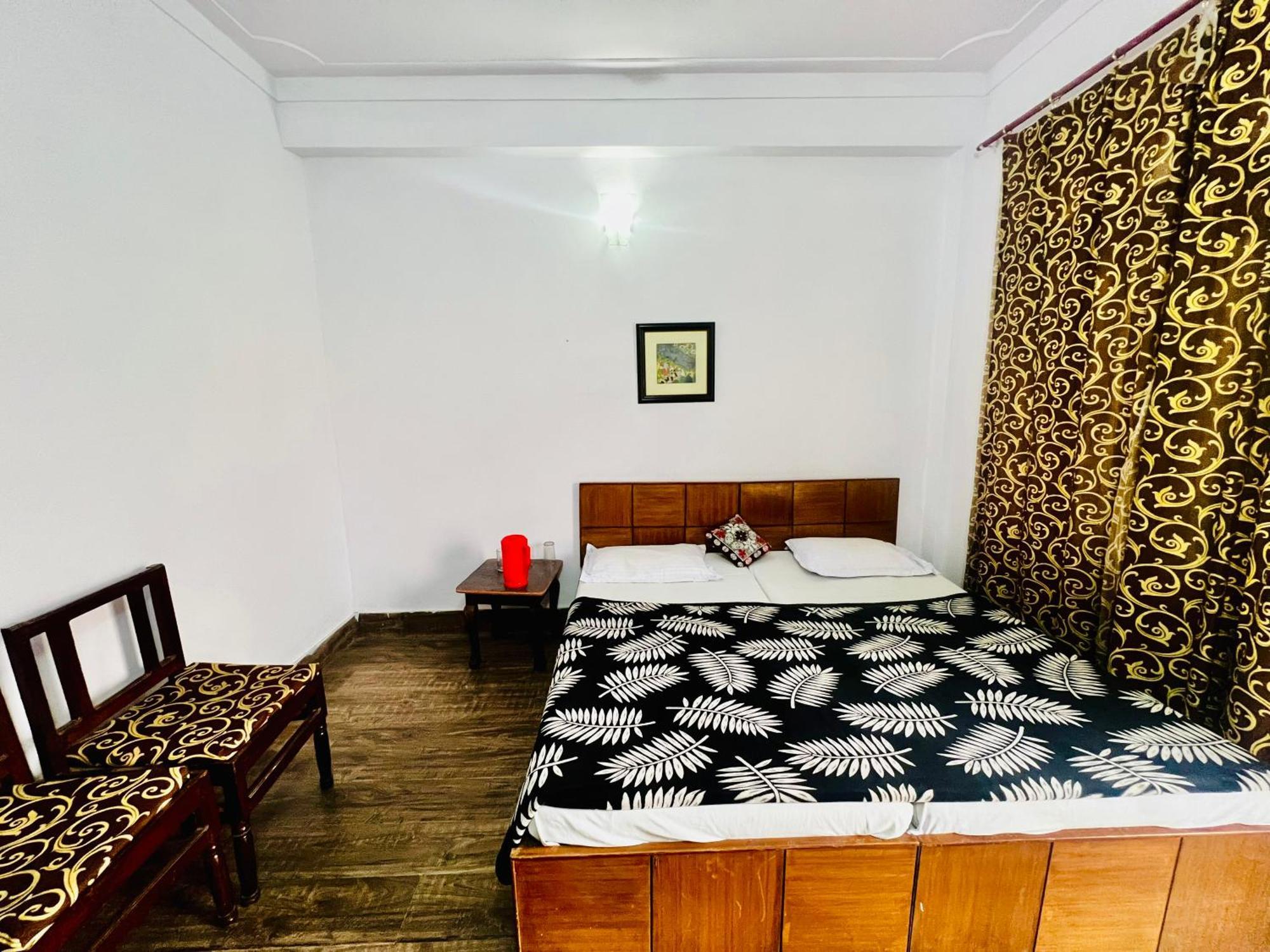 Inder Palace Barkot Екстер'єр фото