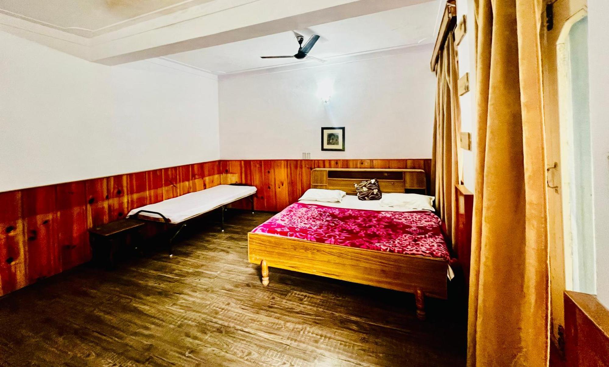 Inder Palace Barkot Екстер'єр фото