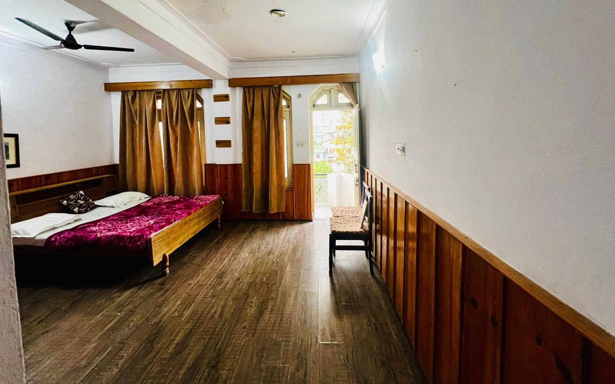 Inder Palace Barkot Екстер'єр фото